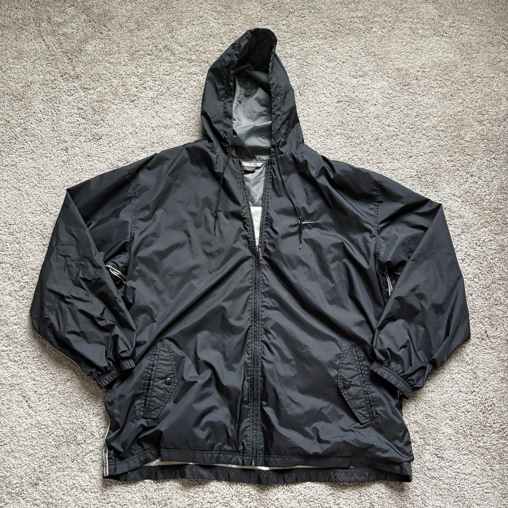 Nike Vintage Men's Black 3 Pocket Gray Lining Nike Logo Windbreaker